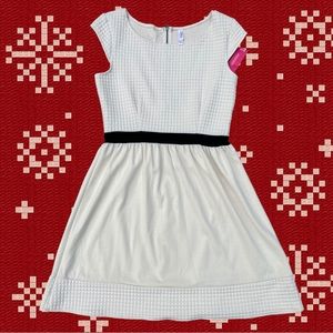 Xhilaration Dress NWT Cream Black Women’s Size L Perfect for ALL Seasons Holiday